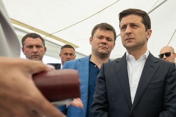 Богдан публично ответил на претензию Зеленского о расколе в команде
Богдан публично ответил на претензию Зеленского о расколе в команде
