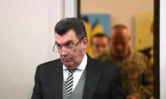 "Крупный бизнесмен": Данилов рассказал, почему решил не работать на Порошенко
"Крупный бизнесмен": Данилов рассказал, почему решил не работать на Порошенко
