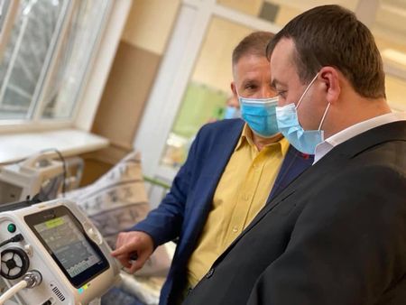 В Виннице в недавно созданной областной инфекционной больнице приняли первых «ковидных» пациентов В Виннице в недавно созданной областной инфекционной больнице приняли первых «ковидных» пациентов