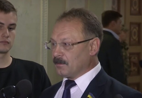 Скандальный экс-депутат "Блока Петра Порошенко" пришел к выводу, что большинство киевлян "быдло" Скандальный экс-депутат "Блока Петра Порошенко" пришел к выводу, что большинство киевлян "быдло"