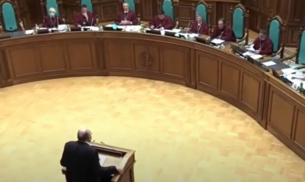 Инвесторы увеличили шансы доказать в КСУ законность действия "зеленых" тарифов в Украине – депутат Инвесторы увеличили шансы доказать в КСУ законность действия "зеленых" тарифов в Украине – депутат