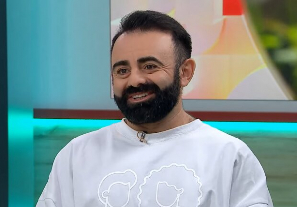Звезда "Скаженого весiлля" Арам Арзуманян признался, что его недавно звали в россиию: "Не знаю языка, извините" Звезда "Скаженого весiлля" Арам Арзуманян признался, что его недавно звали в россиию: "Не знаю языка, извините"