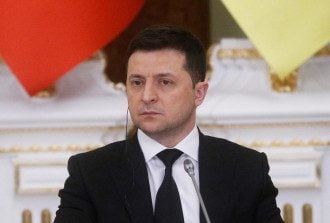 Зеленский сегодня выступит с обращением в украинцам - СМИ
Зеленский сегодня выступит с обращением в украинцам - СМИ