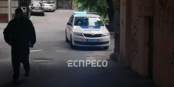 В Киеве нашли застреленным надепа: первые кадры с места происшествия
В Киеве нашли застреленным надепа: первые кадры с места происшествия