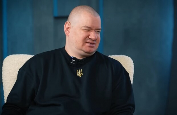 Евгений Кошевой из "Квартал 95" признался, предупредил ли его Зеленский о войне: "Несколько раз перебрасывали ему..." Евгений Кошевой из "Квартал 95" признался, предупредил ли его Зеленский о войне: "Несколько раз перебрасывали ему..."