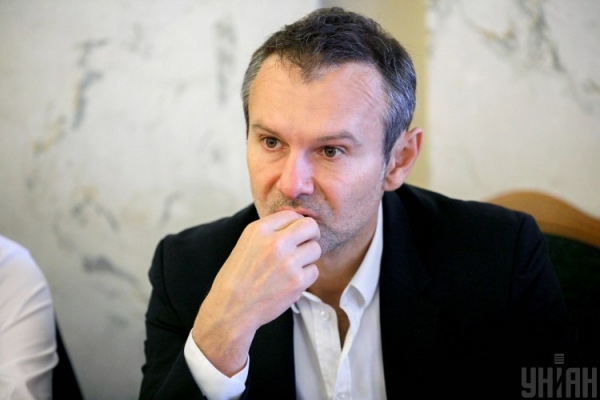 Стало известно, чем займется Вакарчук после ухода из Рады
                                                                                