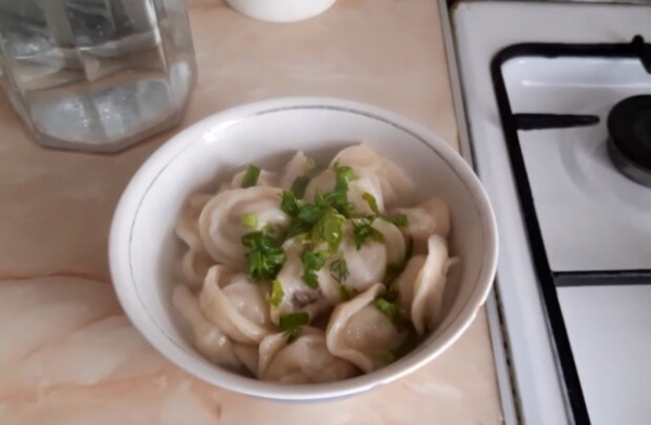 Лучше, чем в "Галя балувана": рецепт ароматных пельмешек, которые вкуснее даже самых дорогих магазинных Лучше, чем в "Галя балувана": рецепт ароматных пельмешек, которые вкуснее даже самых дорогих магазинных