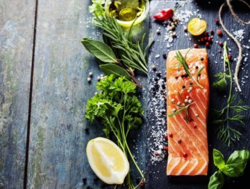Еда может сделать счастливыми, но не налегайте на бургеры: топ продуктов, который помогут одолеть стресс Еда может сделать счастливыми, но не налегайте на бургеры: топ продуктов, который помогут одолеть стресс