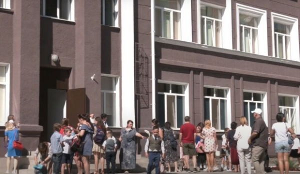 В Украине хотят ввести уроки христианской этики: "Аморальные люди учат детей морали" В Украине хотят ввести уроки христианской этики: "Аморальные люди учат детей морали"