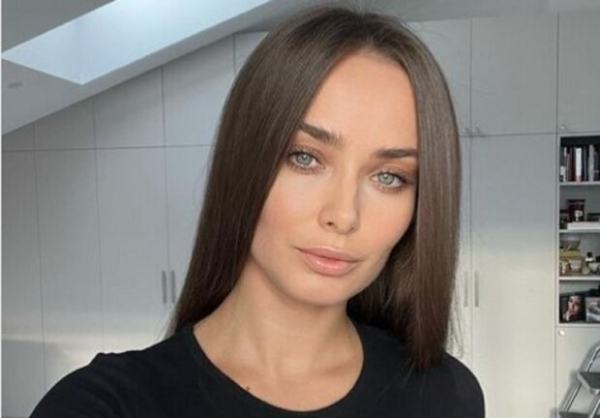Экс-"Холостячка" Ксения Мишина на пальцах пересчитала все виды страданий и посоветовала сфокусироваться на себе: "Создается ложная мысль" Экс-"Холостячка" Ксения Мишина на пальцах пересчитала все виды страданий и посоветовала сфокусироваться на себе: "Создается ложная мысль"