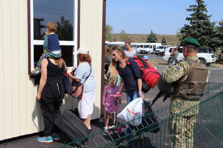 Пассажиропоток в "Станице Луганской" увеличился на 50%, - ООС Пассажиропоток в "Станице Луганской" увеличился на 50%, - ООС