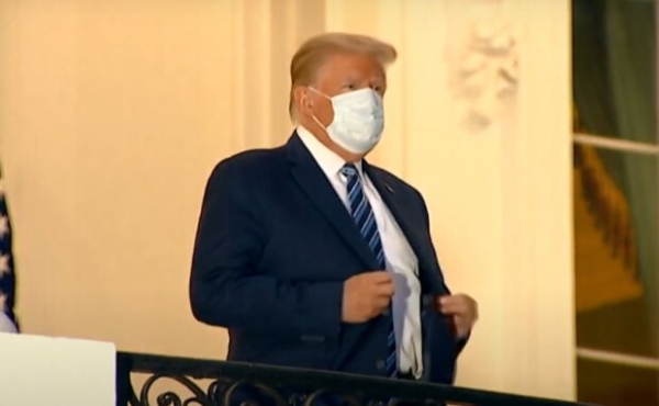 Трамп пошел на экспериментальное лечение китайской болезни перед выборами: "Люди так себя не чувствуют" Трамп пошел на экспериментальное лечение китайской болезни перед выборами: "Люди так себя не чувствуют"