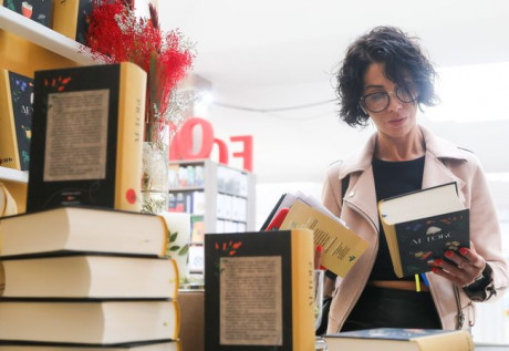 Ежедневно только 8% украинцев читают книгу, – Ткаченко Ежедневно только 8% украинцев читают книгу, – Ткаченко