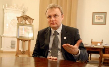 Львовский горсовет готовит иск в суд из-за карантина "выходного дня" Львовский горсовет готовит иск в суд из-за карантина "выходного дня"