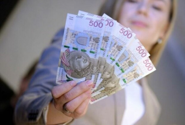 Украинцам, проживающим в Польше, выплачивают до 7300 злотых на ремонт жилья: как получить Украинцам, проживающим в Польше, выплачивают до 7300 злотых на ремонт жилья: как получить