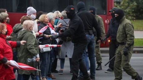 В Беларуси уже более сотни политических заключенных, - правозащитники В Беларуси уже более сотни политических заключенных, - правозащитники