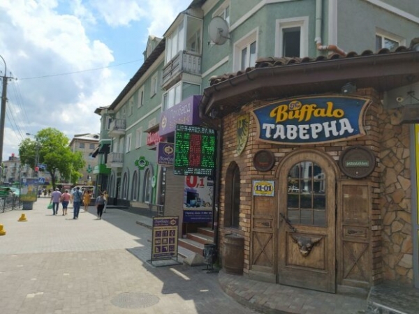 Курс валют на 28 августа: гривна не устояла перед напором доллара