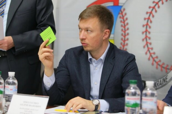 Андрей Николаенко: Ближайшее окружение Зеленского вряд ли хорошо разбирается в экономике Андрей Николаенко: Ближайшее окружение Зеленского вряд ли хорошо разбирается в экономике