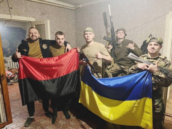 Парень, которого избили нардепы Дмитрук и Куницкий оказался военным: защищает страну в самых горячих точках Парень, которого избили нардепы Дмитрук и Куницкий оказался военным: защищает страну в самых горячих точках
