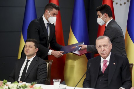 Президенты Украины и Турции подписали совместную декларацию Президенты Украины и Турции подписали совместную декларацию