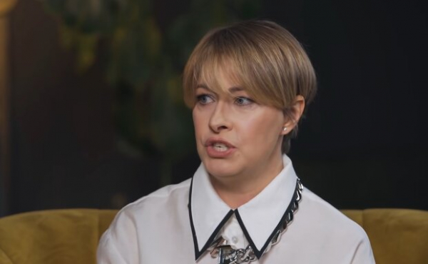Елена Кравец из "Квартал 95" ушла в кино с головой, добралась уже до Америки: "Выпал счастливый билет" Елена Кравец из "Квартал 95" ушла в кино с головой, добралась уже до Америки: "Выпал счастливый билет"