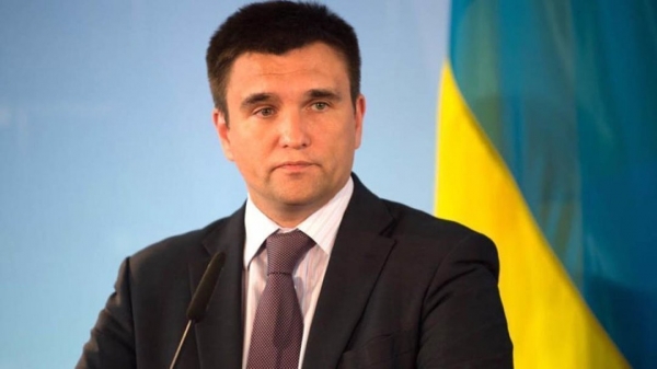 Климкин раскрыл подноготную визита в Берлин спецпреда Путина по Донбассу
Климкин раскрыл подноготную визита в Берлин спецпреда Путина по Донбассу