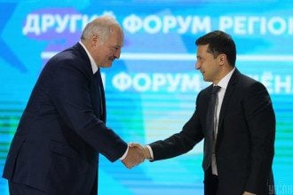 "Украинцы – это наши люди": Лукашенко заявил о нежелании разрывать отношения с Киевом
"Украинцы – это наши люди": Лукашенко заявил о нежелании разрывать отношения с Киевом