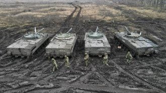 Украина дала Кремлю 48 часов на предоставление информации о военной деятельности у границ
Украина дала Кремлю 48 часов на предоставление информации о военной деятельности у границ