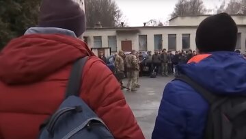 Нужно больше людей: в Украине заговорили о мобилизации с 23 лет Нужно больше людей: в Украине заговорили о мобилизации с 23 лет