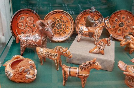 В Виннице презентовали полтысячи образцов уникальной Бубновской керамики В Виннице презентовали полтысячи образцов уникальной Бубновской керамики