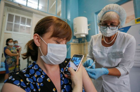 Первой дозой вакцины от Covid-19 привили более 6 млн человек Первой дозой вакцины от Covid-19 привили более 6 млн человек