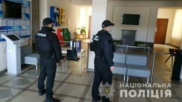 Под Днепром полиция задержала мэра, Филатов официально прокомментировал инцидент Под Днепром полиция задержала мэра, Филатов официально прокомментировал инцидент
