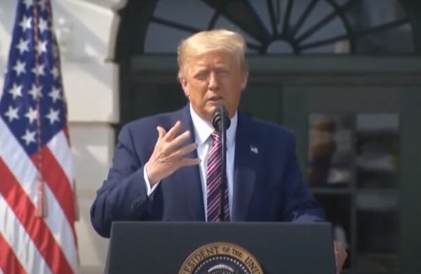Трампу не хватает напора воды в душе: не может помыть голову Трампу не хватает напора воды в душе: не может помыть голову