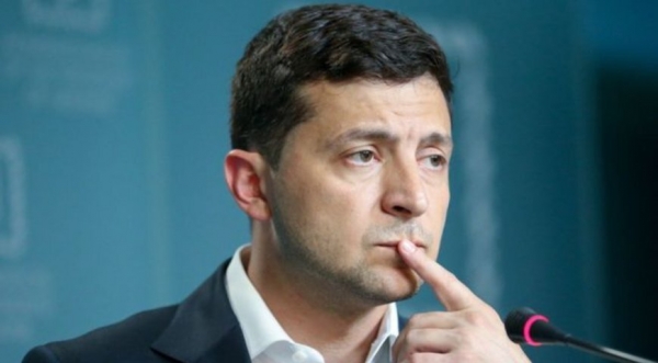 Как украинцы оценивают год президентства Зеленского: социологи показали цифры
Как украинцы оценивают год президентства Зеленского: социологи показали цифры