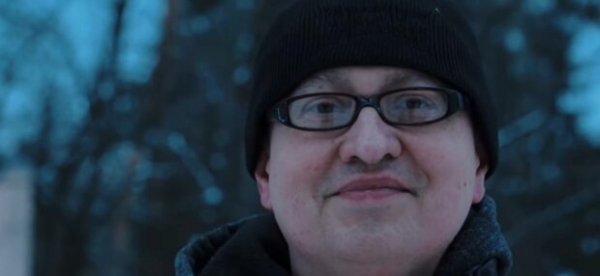 44-летний мужчина после гибели матери потерял квартиру и рассудок: "Сломал ногу дедушке в интернате" 44-летний мужчина после гибели матери потерял квартиру и рассудок: "Сломал ногу дедушке в интернате"