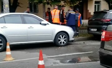 Мужчина забил брата лопатой за интим в машине с его женой: за рулем сидела мама и все контролировала Мужчина забил брата лопатой за интим в машине с его женой: за рулем сидела мама и все контролировала