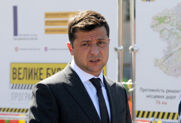 Зеленский предъявил претензии Минздраву из-за борьбы с коронавирусом
Зеленский предъявил претензии Минздраву из-за борьбы с коронавирусом