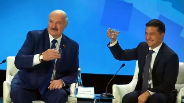 Лукашенко распустил правительство Беларуси прямо накануне выборов Лукашенко распустил правительство Беларуси прямо накануне выборов