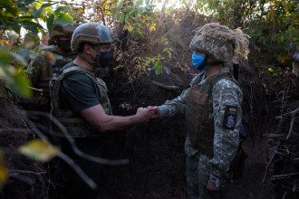 Опрос 25 октября: Зеленский озвучил свой вопрос о Донбассе – не про войну
Опрос 25 октября: Зеленский озвучил свой вопрос о Донбассе – не про войну