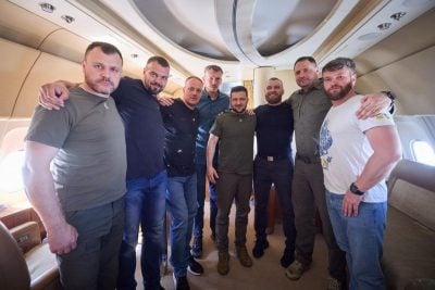 Возвращение защитников Мариуполя: у Зеленского жестко поставили РФ на место
Возвращение защитников Мариуполя: у Зеленского жестко поставили РФ на место