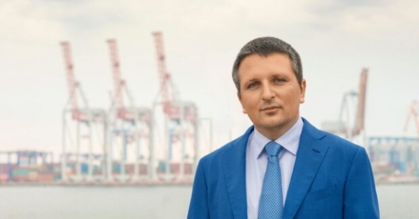 Голубов: Украинская власть завидует Медведчуку, который может договариваться с парламентами других государств Голубов: Украинская власть завидует Медведчуку, который может договариваться с парламентами других государств