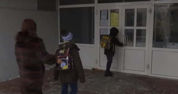 Украинский школьный учебник оправдывает насильников Украинский школьный учебник оправдывает насильников