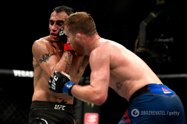 
Гэтжи сенсационно нокаутировал Фергюсона на UFC 249
 