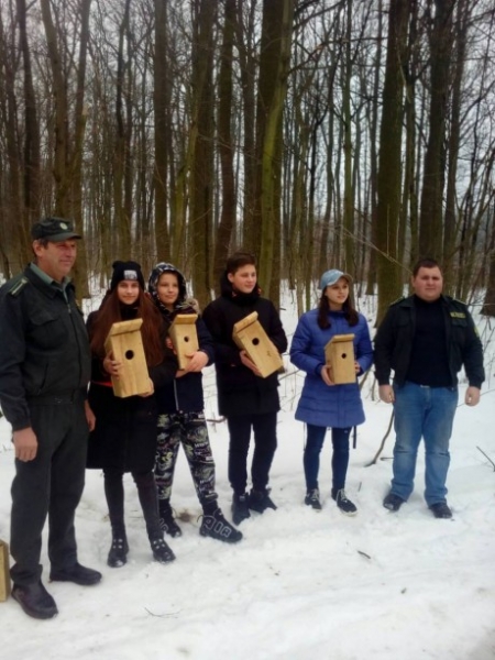 В Винницкой области к прилету птиц развесили почти две тысячи скворечников В Винницкой области к прилету птиц развесили почти две тысячи скворечников