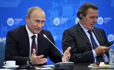Шредер встретился с Путиным и заявил, что Кремль хочет переговоров о завершении войны
Шредер встретился с Путиным и заявил, что Кремль хочет переговоров о завершении войны