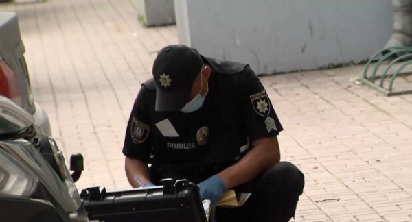 В Борисполе все наряды копов искали "розбійників", укравших "Мивину", кашу и батон В Борисполе все наряды копов искали "розбійників", укравших "Мивину", кашу и батон