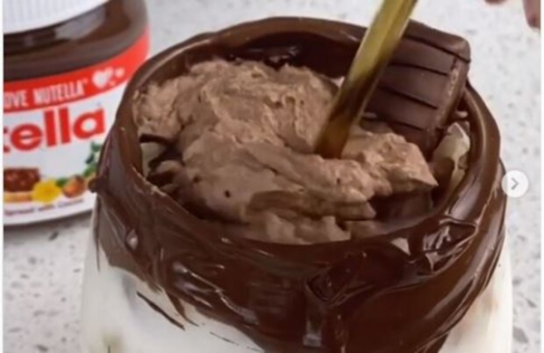 Люди взбили Nutella и получили безупречный рецепт "карантинного напитка" - эти способы становятся вирусными с каждым днем Люди взбили Nutella и получили безупречный рецепт "карантинного напитка" - эти способы становятся вирусными с каждым днем