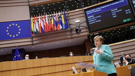 Еврокомиссия одобрила немецкий антикризисный пакет Еврокомиссия одобрила немецкий антикризисный пакет