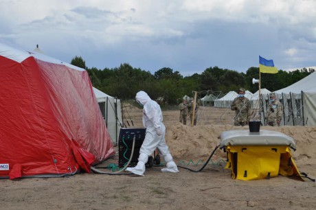 В украинской армии зафиксировано 640 больных COVID-19 В украинской армии зафиксировано 640 больных COVID-19