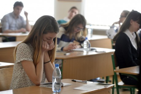 Более 100 детей из-за непогоды будут вынуждены отдельно сдать ВНО, - Шмыгаль Более 100 детей из-за непогоды будут вынуждены отдельно сдать ВНО, - Шмыгаль